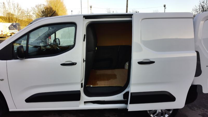 PEUGEOT PARTNER 1.5 BLUEHDI PROFESSIONAL L1 SWB WITH AIR CONDITIONING,PARKING SENSORS,DAB RADIO AND MORE *** SOLD *** - 2957 - 16