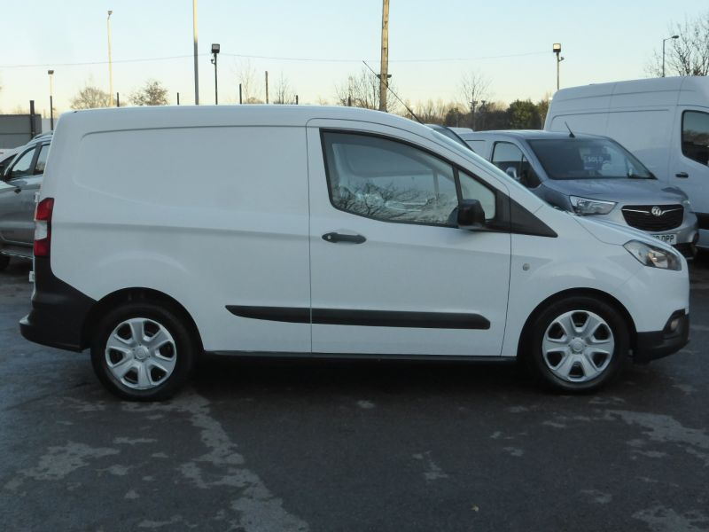 FORD TRANSIT COURIER TREND 1.5 TDCI WITH ONLY 51.000 AND 59.000 MILES MILES,AIR CONDITIONING,PARKING SENSORS AND MORE - 2864 - 8