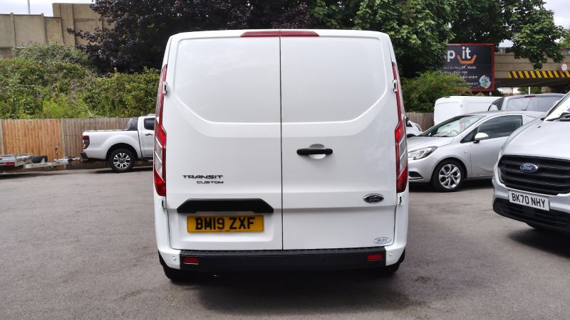 FORD TRANSIT CUSTOM 300 TREND L2 H1 LWB WITH AIR CONDITIONING,PARKING SENSORS,CRUISE CONTROL,BLUETOOTH AND MORE - 2885 - 10