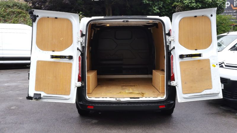 FORD TRANSIT CUSTOM 300 LEADER ECOBLUE L1 SWB WITH AIR CONDITIONING,PARKING SENSORS,DAB RADIO,6 SPEED AND MORE - 2958 - 11