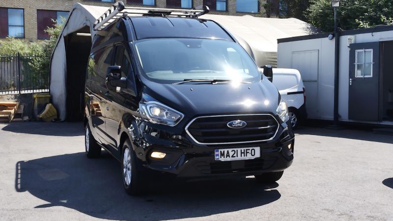FORD TRANSIT CUSTOM 300 LIMITED L2H2 LWB HIGH ROOF IN BLACK WITH AIR CONDITIONING,PARK ASSIST CAMERA,PARKING SENSORS,HEATED SEATS AND MORE - 2875 - 22