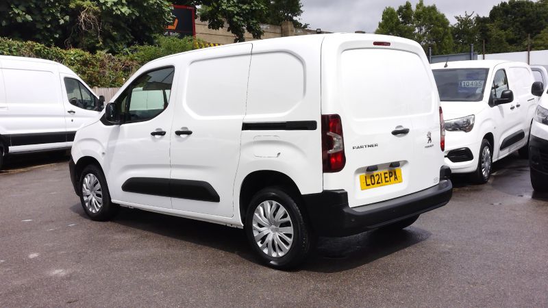 PEUGEOT PARTNER PROFESSIONAL L1 SWB WITH ONLY 37.000 MILES,AIR CONDITIONING,PARKING SENSORS AND MORE - 2892 - 5