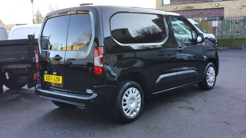 VAUXHALL COMBO 2300 SPORTIVE L1 SWB IN BLACK WITH AIR CONDITIONING,PARKING SENSORS,6 SPEED,3 SEATS AND MORE - 2974 - 5