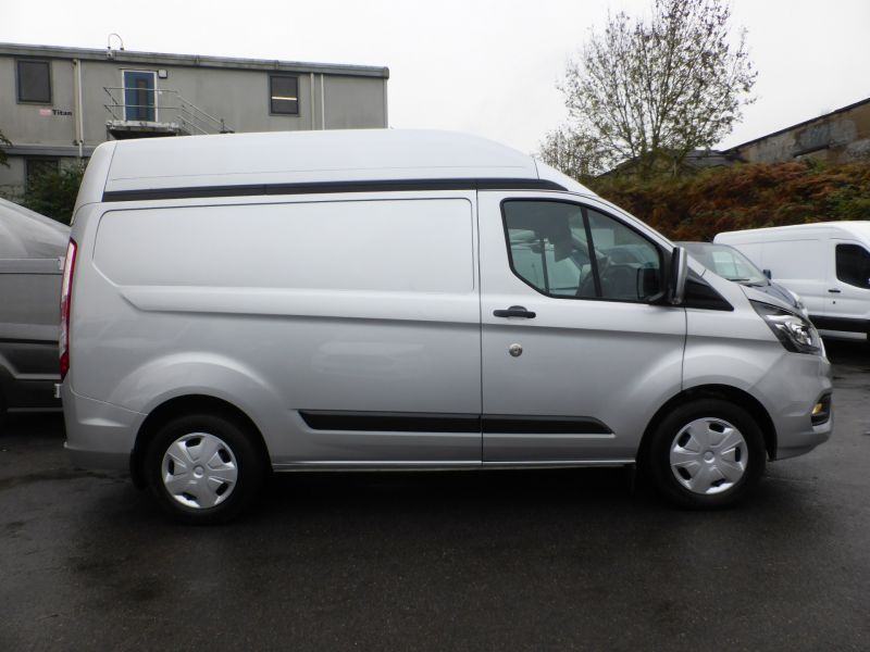 FORD TRANSIT CUSTOM 320 TREND AUTOMATIC L1 H2 SWB HIGH ROOF WITH SAT NAV,AIR CONDITIONING,PARKING SENSORS AND MORE - 2529 - 8