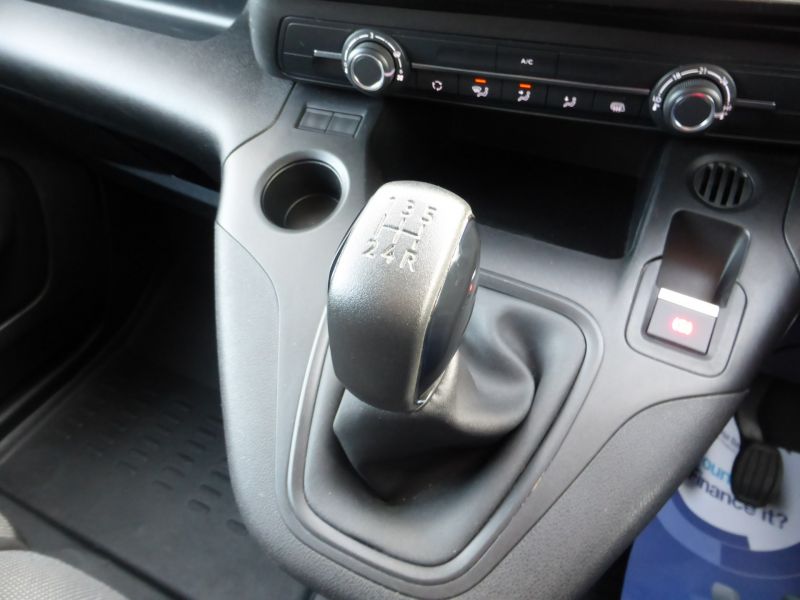 PEUGEOT PARTNER 1000 PROFESSIONAL L1 SWB IN GREY WITH AIR CONDITIONING,PARKING SENSORS AND MORE - 2532 - 16