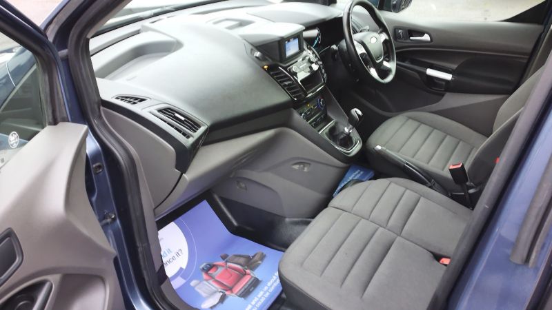 FORD TRANSIT CONNECT 200 LIMITED L1 SWB IN CHROME BLUE WITH ONLY 63.000 MILES,AIR CONDITIONING,FRONT+REAR PARKING SENSORS,ALLOY'S AND MORE - 2982 - 14