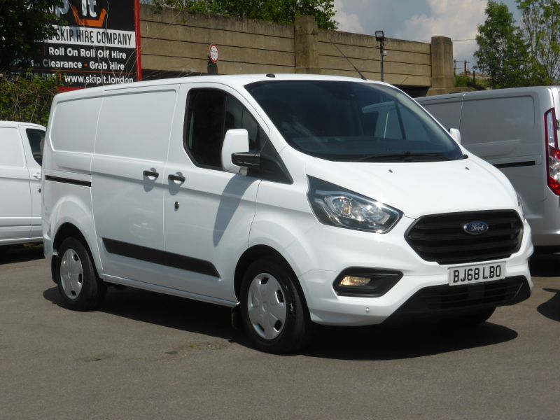FORD TRANSIT CUSTOM 300 TREND AUTOMATIC L1 SWB WITH AIR CONDITIONING,PARKING SENSORS,CRUISE CONTROL,BLUETOOTH AND MORE - 2649 - 3