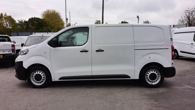 PEUGEOT EXPERT 1.5 BLUEHDI PROFESSIONAL PREMIUM L1 WITH AIR CONDITIONING,6 SPEED,BLUETOOTH AND MORE - 2933 - 5