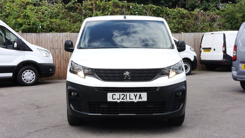PEUGEOT PARTNER PROFESSIONAL L1 SWB WITH AIR CONDITIONING,PARKING SENSORS,DAB RADIO AND MORE - 2903 - 2