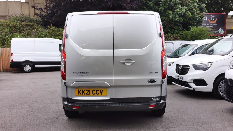 FORD TRANSIT CUSTOM 300 ACTIVE ECOBLUE L1 SWB IN SILVER WITH SAT NAV,AIR CONDITIONING,LEATHER SEATS,ALLOYS AND MORE - 2901 - 6