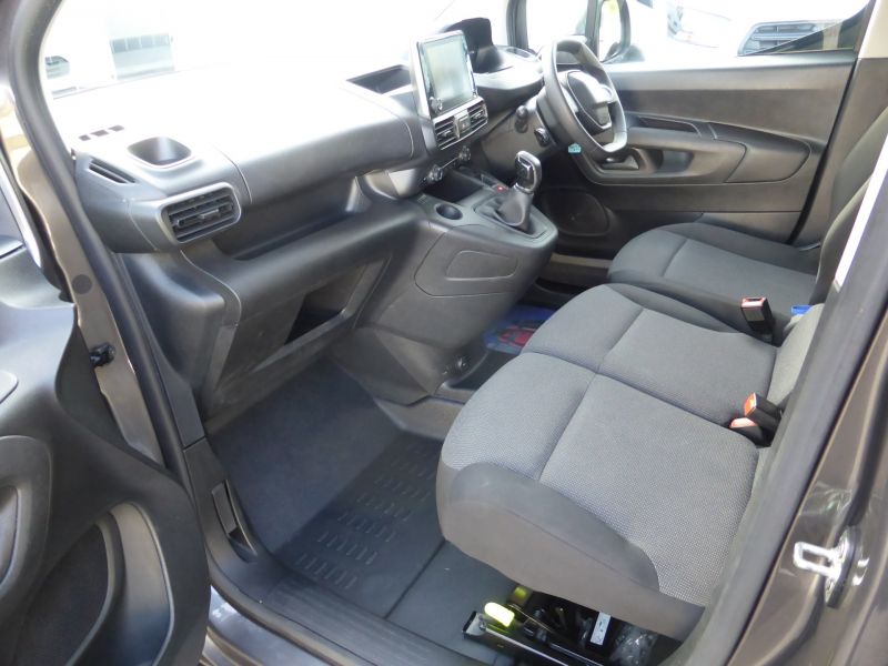 PEUGEOT PARTNER 1000 PROFESSIONAL L1 SWB IN GREY WITH AIR CONDITIONING,PARKING SENSORS AND MORE - 2532 - 12