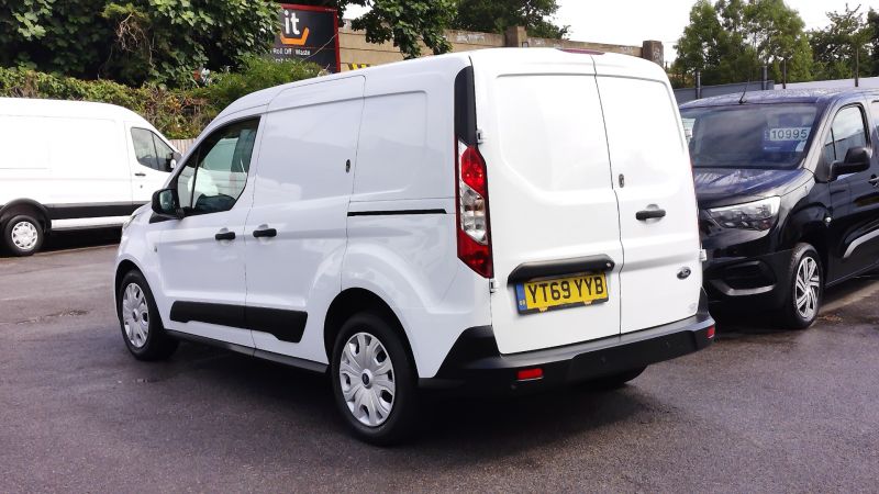 FORD TRANSIT CONNECT 230 TREND 1.5 TDCI L1 SWB WITH ONLY 22.000 MILES,SAT NAV,AIR CONDITIONING,PARKING SENSORS AND MORE *** SOLD *** - 2896 - 5