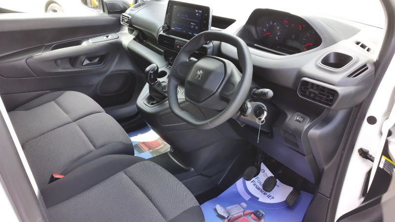 PEUGEOT PARTNER PROFESSIONAL L1 SWB WITH AIR CONDITIONING,PARKING SENSORS,DAB RADIO AND MORE - 2903 - 12