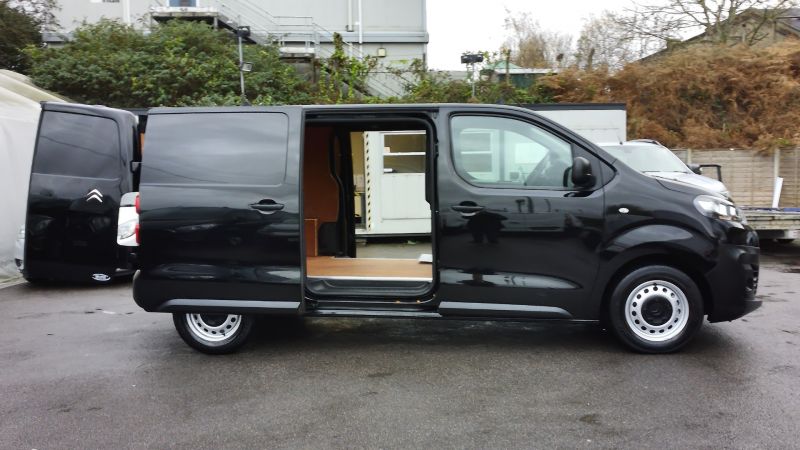 CITROEN DISPATCH 1400 ENTERPRISE PRO 2.0 B-HDI 145PS IN BLACK ONLY 45.000 MILES,AIR CONDITIONING,PARKING SENSORS AND MORE - 2953 - 11