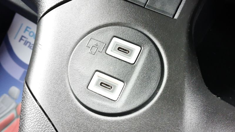 VAUXHALL COMBO 2300 PRIME L1 SWB ONLY 15.000 MILES,AIR CONDITIONING,PARKING SENSORS,6 SPEED AND MORE - 2937 - 19