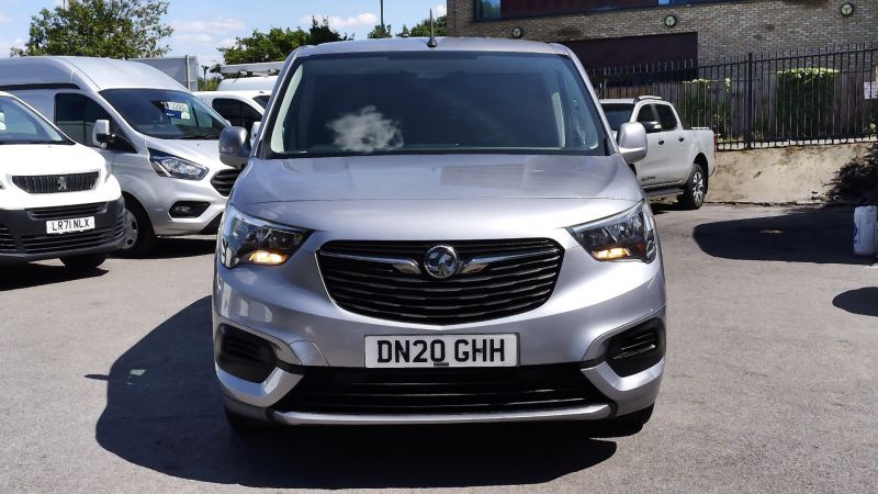 VAUXHALL COMBO 2300 SPORTIVE L2 LWB IN GREY/SILVER WITH ONLY 54.000 MILES,AIR CONDITIONING,PARKING SENSORS AND MORE - 2884 - 23