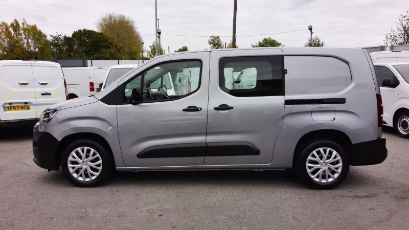 CITROEN BERLINGO 850 ENTERPRISE PRO LWB 5 SEATER DOUBLE CAB COMBI VAN,ONLY 40.000 MILES,SAT NAV,REAR CAMERA,AIR CONDITIONING,PARKING SENSORS AND MORE - 2935 - 11
