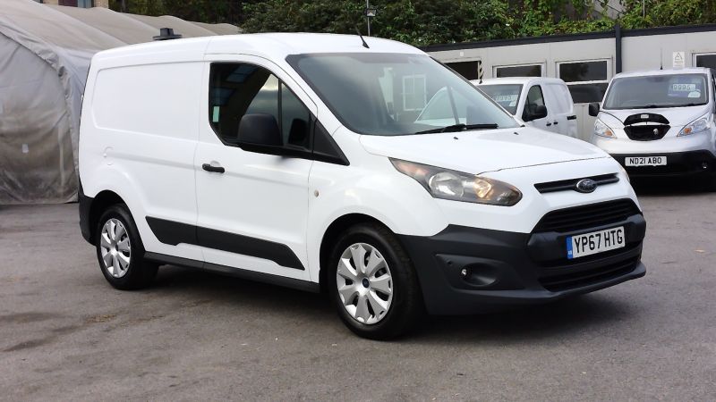 FORD TRANSIT CONNECT 220 L1 SWB EURO 6,AIR CONDITIONING,FRONT+REAR PARKING SENSORS,PARK ASSIST CAMERA  AND MORE *** SOLD *** - 2934 - 4