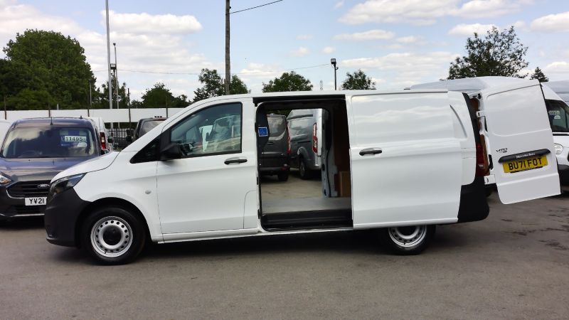 MERCEDES VITO 114 PROGRESSIVE L2 LWB 9G TRONIC AUTOMATIC WITH AIR CONDITIONING AND MORE *** SOLD *** - 2865 - 9