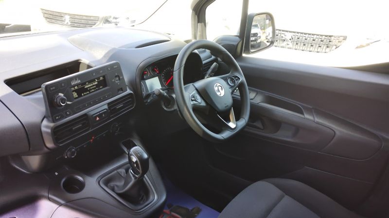 VAUXHALL COMBO 2300 SPORTIVE L2 LWB IN GREY/SILVER WITH ONLY 54.000 MILES,AIR CONDITIONING,PARKING SENSORS AND MORE - 2884 - 15