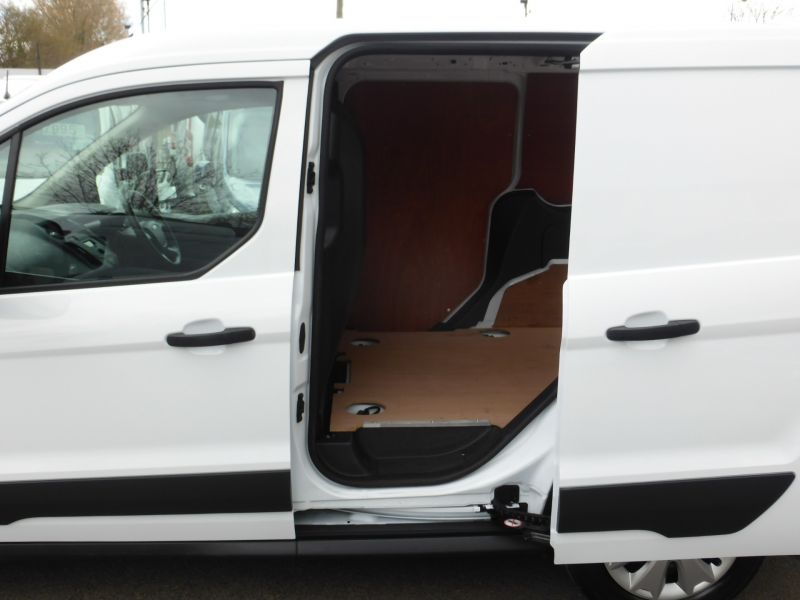 FORD TRANSIT CONNECT 200 L1 SWB WITH ONLY 14.000 MILES,FULL FORD SERVICE HISTORY AND MORE - 2624 - 16