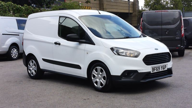 FORD TRANSIT COURIER TREND 1.5 TDCI WITH AIR CONDITIONING,6 SPEED,ELECTRIC MIRRORS,BLUETOOTH AND MORE - 2915 - 3