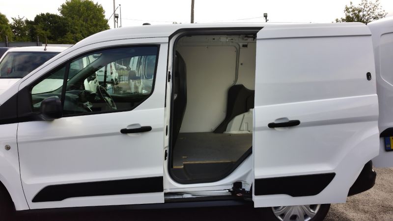 FORD TRANSIT CONNECT 230 TREND 1.5 TDCI L1 SWB WITH ONLY 22.000 MILES,SAT NAV,AIR CONDITIONING,PARKING SENSORS AND MORE *** SOLD *** - 2896 - 19