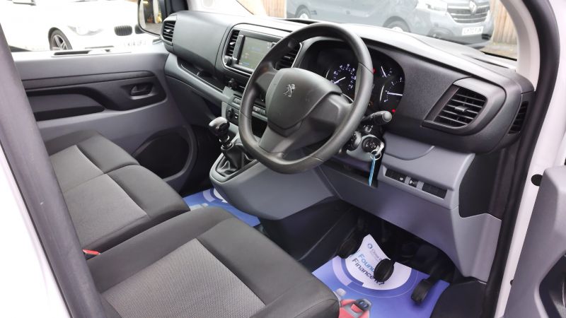 PEUGEOT EXPERT 1.5 BLUEHDI PROFESSIONAL PREMIUM L1 WITH AIR CONDITIONING,6 SPEED,BLUETOOTH AND MORE - 2933 - 13