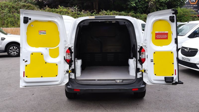 FORD TRANSIT COURIER TREND 1.5 TDCI ONLY 53.000 MILES,AIR CONDITIONING,PARK ASSIST CAMERA,PARKING SENSORS AND MORE - 2890 - 8