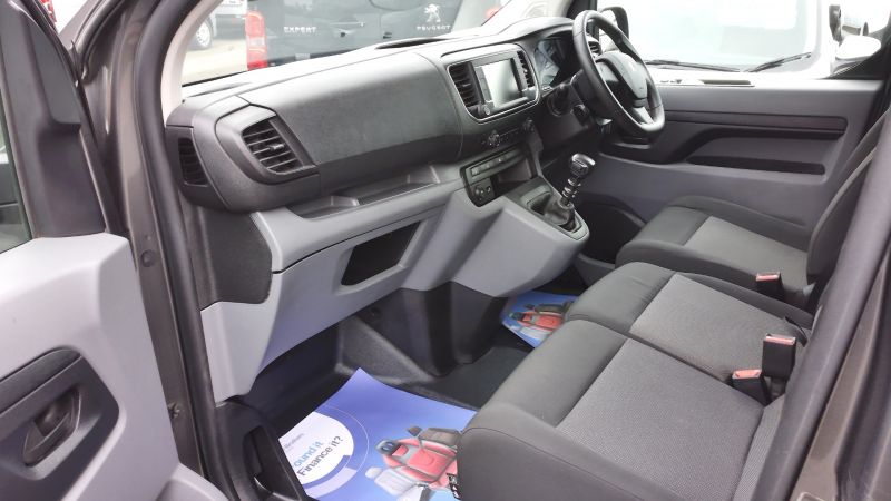 PEUGEOT EXPERT 1400 PROFESSIONAL PREMIUM 2.0 B-HDI 145PS L2 LWB IN GREY.AIR CONDITIONING,SECURITY LOCKS AND MORE - 2908 - 14