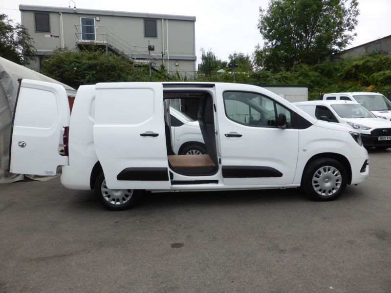 VAUXHALL COMBO 2300 SPORTIVE L2 LWB WITH ONLY 37.000 MILES,AIR CONDITIONING,PARKING SENSORS,BLUETOOTH AND MORE - 2887 - 5