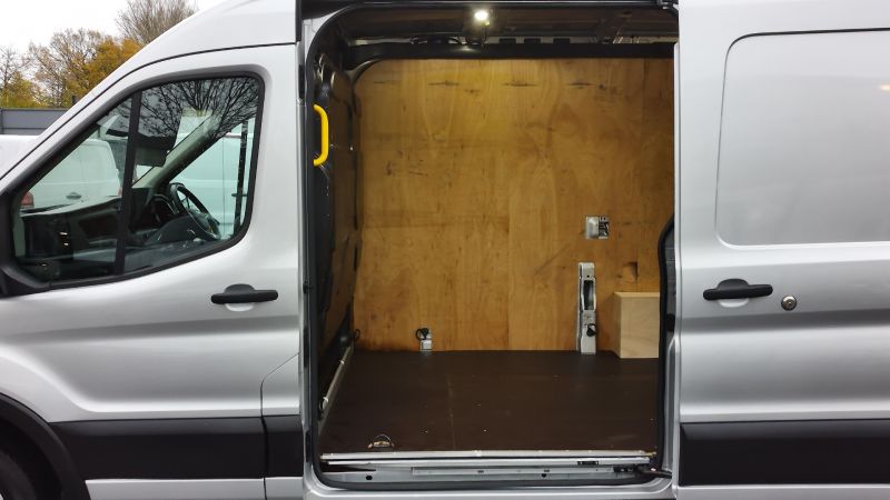 FORD TRANSIT 310 TREND LEADER L2 H2 MWB MEDIUM ROOF IN SILVER WITH AIR CONDITIONING,SYNC 4 MEDIA SYSTEM,PARKING SENSORS,CAR PLAY AND MORE - 2950 - 24