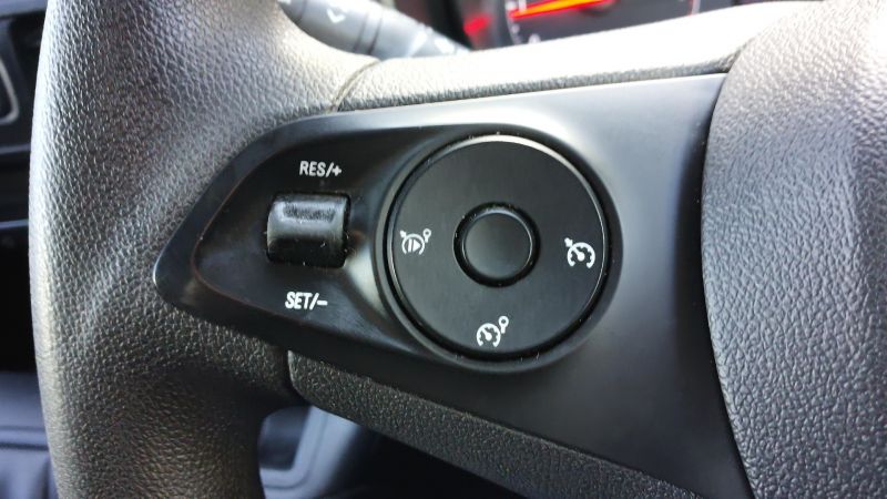 VAUXHALL COMBO 2300 SPORTIVE L2H1 LWB WITH AIR CONDITIONING,PARKING SENSORS,BLUETOOTH AND MORE - 2926 - 20