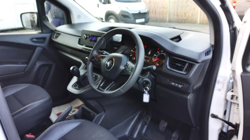 RENAULT KANGOO ML19 DCI START L1 SWB WITH ONLY 42.000 MILES,AIR CONDITIONING,PARKING SENSORS,6 SPEED AND MORE - 2961 - 14