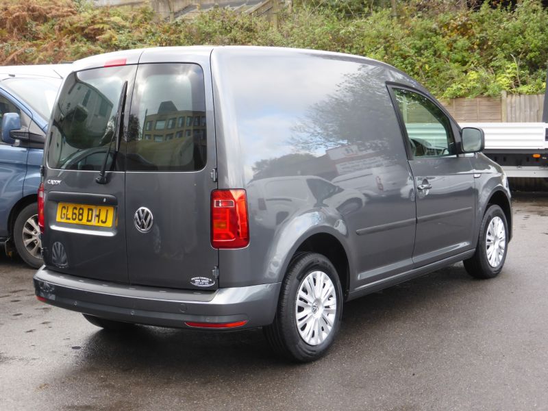 VOLKSWAGEN CADDY C20 TDI TRENDLINE SWB IN GREY WITH AIR CONDITIONING,PARKING SENSORS,DAB RADIO AND MORE - 2533 - 5