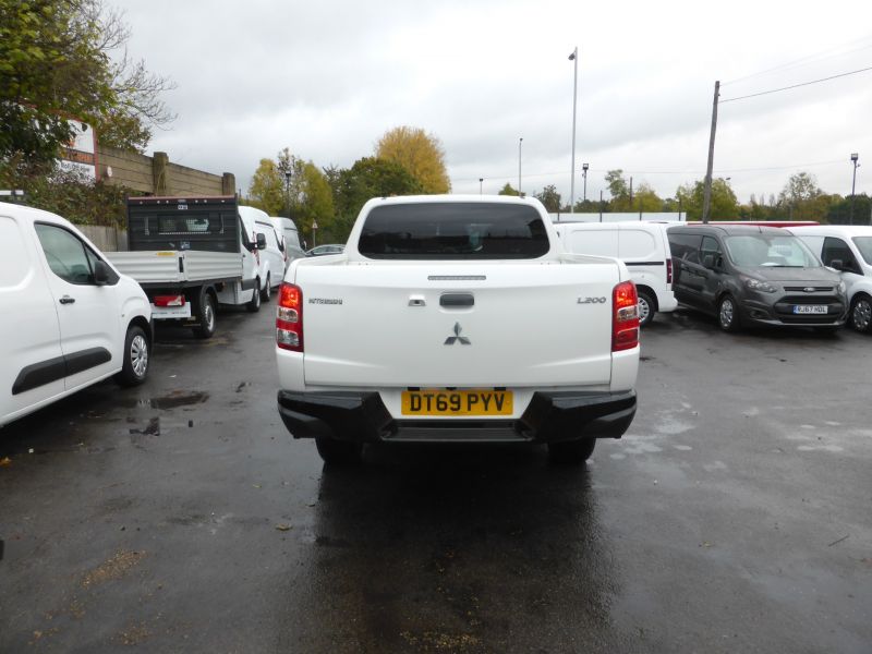 MITSUBISHI L200 2.4 DI-D 181 CHALLENGER DCB PICKUP  AUTOMATIC IN WHITE ,  ULEZ COMPLIANT , AIR CONDITIONING , LEATHER , JUST ARRIVED **** £19995 + VAT **** - 2534 - 6