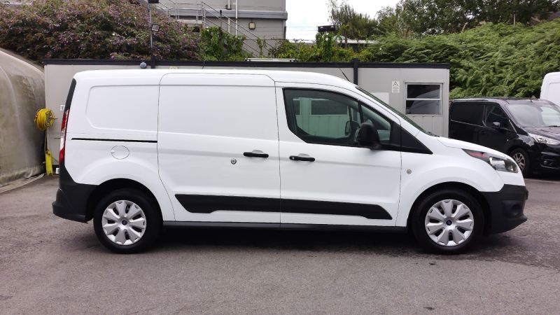 FORD TRANSIT CONNECT 240 L2 LWB WITH ONLY 65.000 MILES,AIR CONDITIONING,PARKING SENSORS,SECURITY LOCKS AND MORE - 2888 - 9