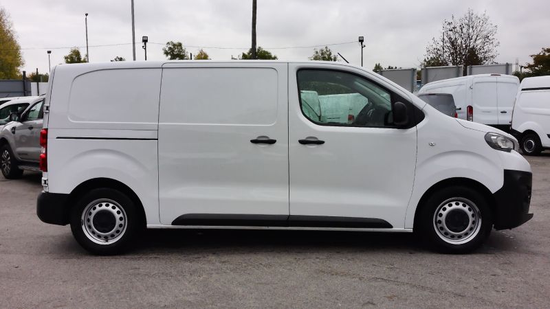 PEUGEOT EXPERT 1.5 BLUEHDI PROFESSIONAL PREMIUM L1 WITH AIR CONDITIONING,6 SPEED,BLUETOOTH AND MORE - 2933 - 6