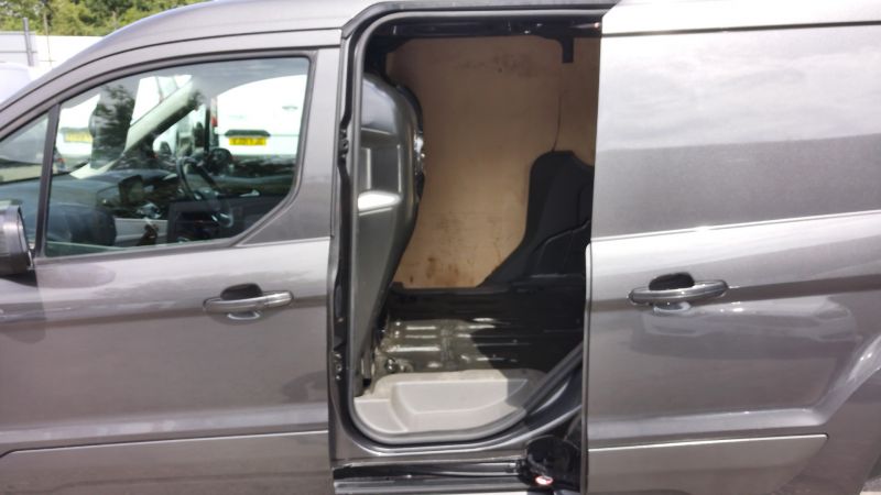 FORD TRANSIT CONNECT 200 LIMITED AUTOMATIC L1 SWB AUTOMATIC IN GREY WITH SAT NAV,REAR CAMERA,AIR CONDITIONING,PARKING SENSORS AND MORE - 2881 - 19