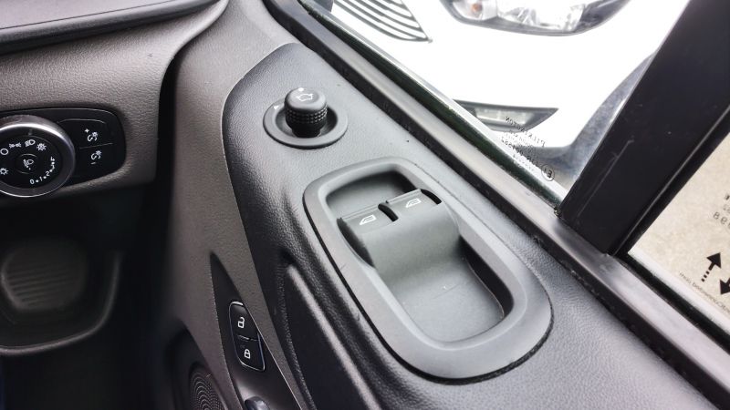 FORD TRANSIT CUSTOM 280 TREND L1 SWB IN SILVER WITH SAT NAV,AIR CONDITIONING,PARKING SENSORS AND MORE - 2985 - 20