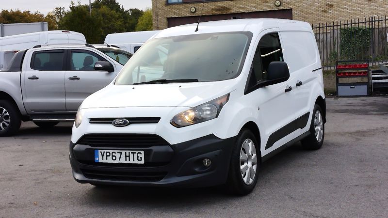FORD TRANSIT CONNECT 220 L1 SWB EURO 6,AIR CONDITIONING,FRONT+REAR PARKING SENSORS,PARK ASSIST CAMERA  AND MORE *** SOLD *** - 2934 - 23