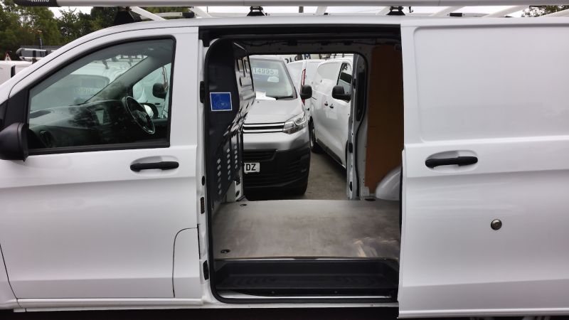 MERCEDES VITO 114 PROGRESSIVE LWB 9G TRONIC AUTOMATIC ONLY 56.000 MILES,SAT NAV,AIR CONDITIONING,CLIMATE CONTROL,REAR CAMERA AND MORE   - 2906 - 27