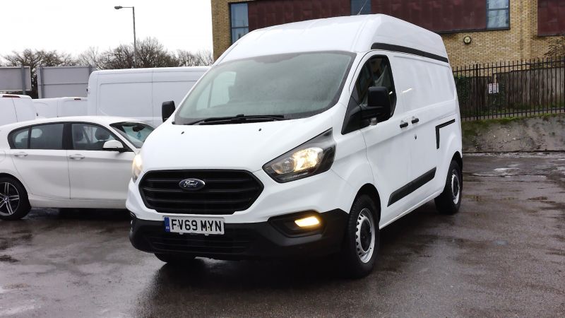 FORD TRANSIT CUSTOM 320 LEADER L2H2 LWB HIGH ROOF ONLY 63.000 MILES,AIR CONDITIONING,PARKING SENSORS AND MORE - 2965 - 17