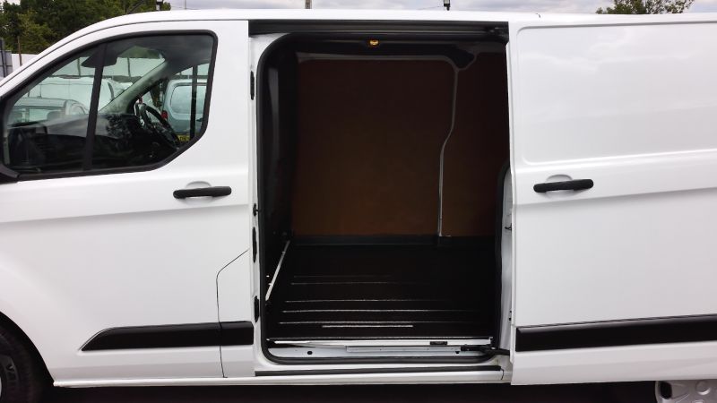 FORD TRANSIT CUSTOM 300 TREND L2 H1 LWB WITH AIR CONDITIONING,PARKING SENSORS,CRUISE CONTROL,BLUETOOTH AND MORE - 2885 - 20