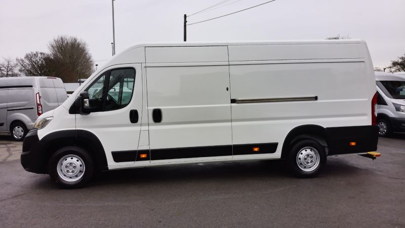 CITROEN RELAY 35 HEAVY L4 ENTERPRISE 2.2 BLUEHDI WITH AIR CONDITIONING,REAR CAMERA,PLATFORM LIFT,CRUISE CONTROL AND MORE - 2956 - 8