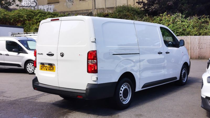 VAUXHALL VIVARO F2900 DYNAMIC L2H1 LWB IN WHITE WITH AIR CONDITIONING,PARKING SENSORS,CRUISE CONTROL AND MORE - 2912 - 3