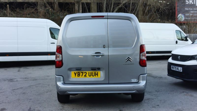 CITROEN BERLINGO 950 DRIVER PRO EDITION XL 8 SPEED AUTOMATIC,SAT NAV,REAR PARK ASSIST CAMERA,AIR CONDITIONING,DAB RADI AND MORE - 2968 - 8