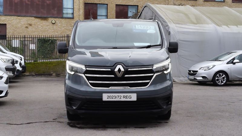 RENAULT TRAFIC SL28 BUSINESS PLUS 2.0 DCI 130 SWB IN URBAN GREY,ONLY 51.000 MILES,AIR CONDITIONING,PARKING SENSORS AND MORE - 2986 - 2