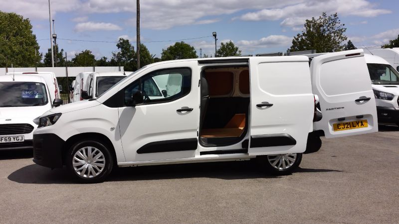 PEUGEOT PARTNER PROFESSIONAL L1 SWB WITH AIR CONDITIONING,PARKING SENSORS,DAB RADIO AND MORE - 2903 - 9