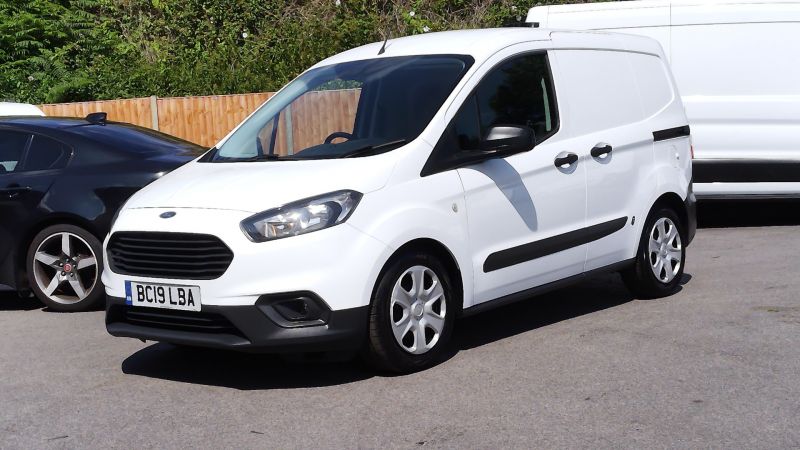 FORD TRANSIT COURIER TREND 1.5 TDCI WITH  ONLY 52.000 MILES,AIR CONDITIONING,PARKING SENSORS AND MORE *** SOLD *** - 2873 - 2